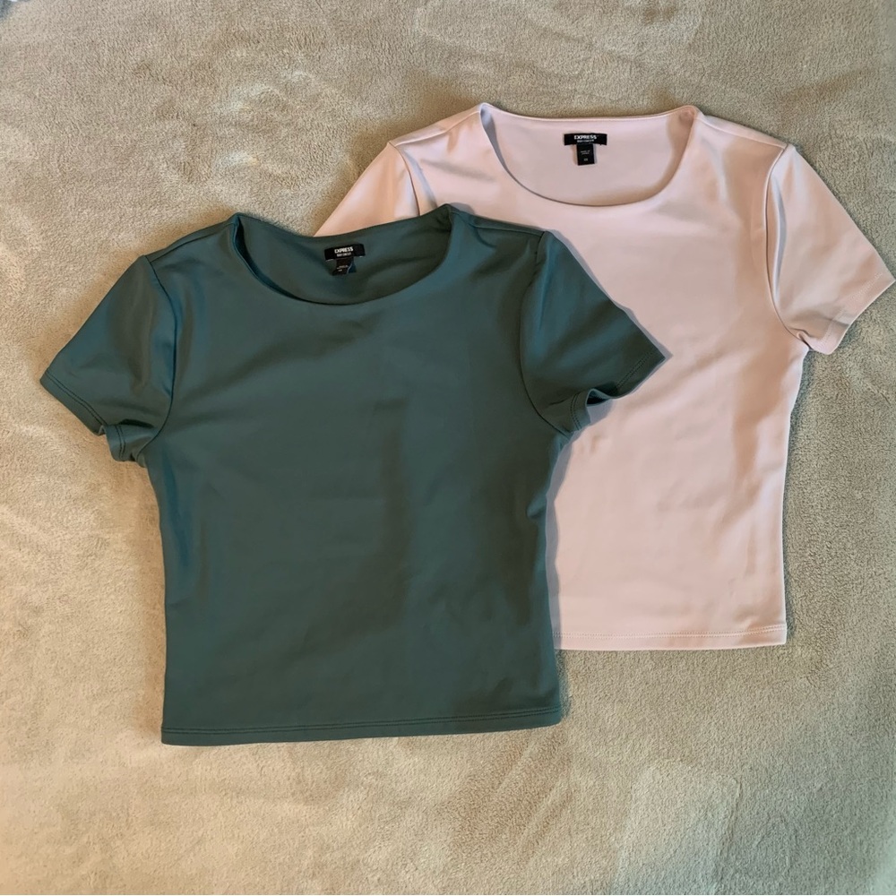 Express Body Contour crop top tee bundle size XS